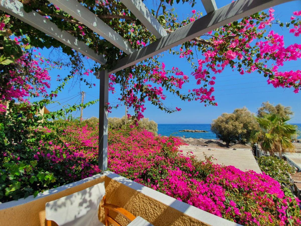Nostos Beach (Adults Only) Kamári Екстериор снимка
