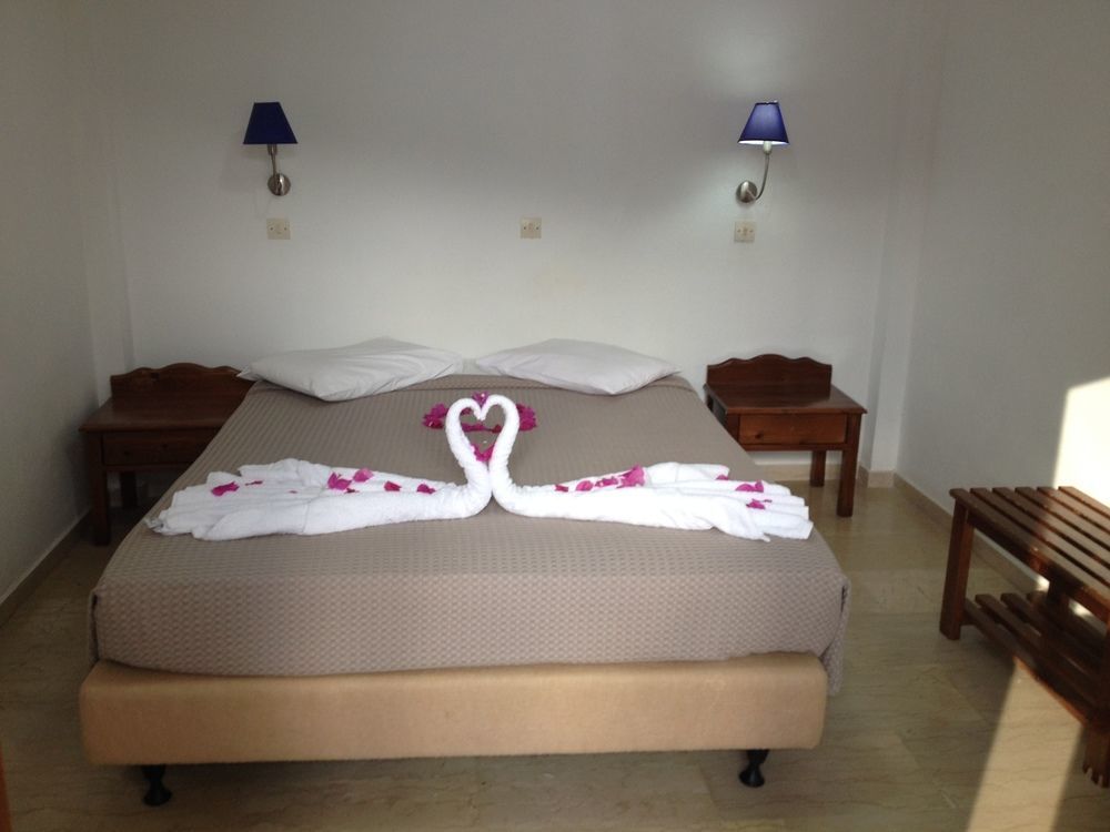 Nostos Beach (Adults Only) Kamári Екстериор снимка