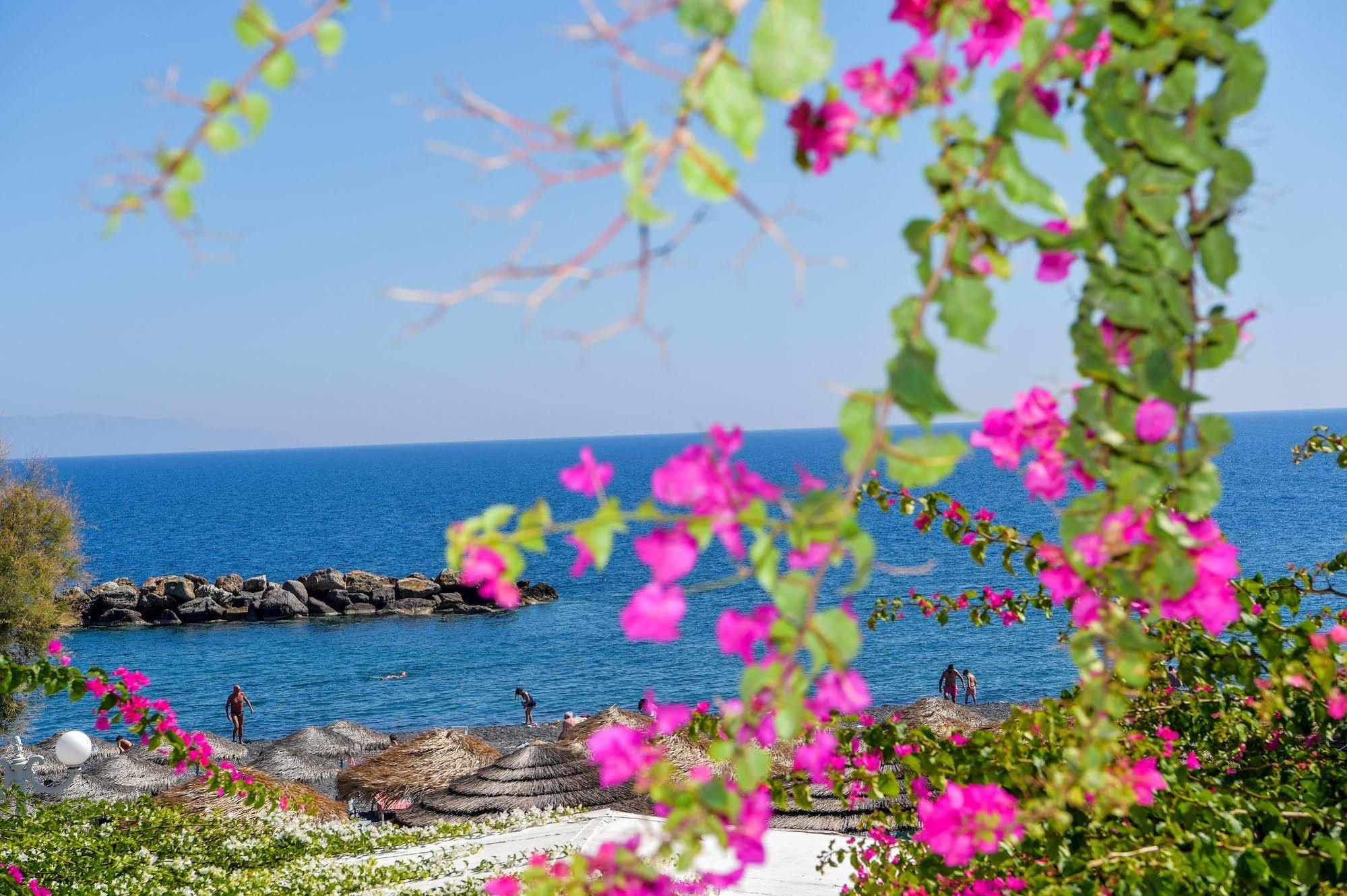 Nostos Beach (Adults Only) Kamári Екстериор снимка